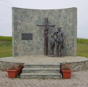 spomenik pomirenja curug